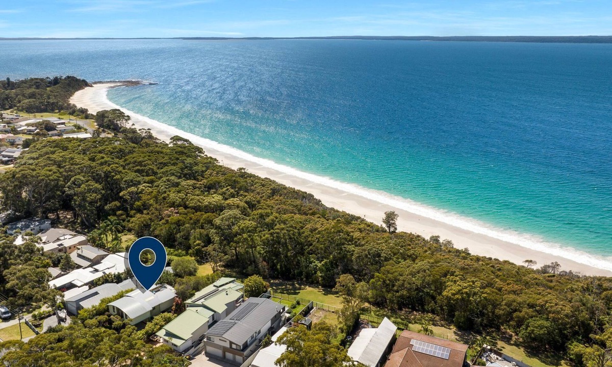 Vincentia House | Aquarius Beach Stay - Belle Escapes Jervis Bay