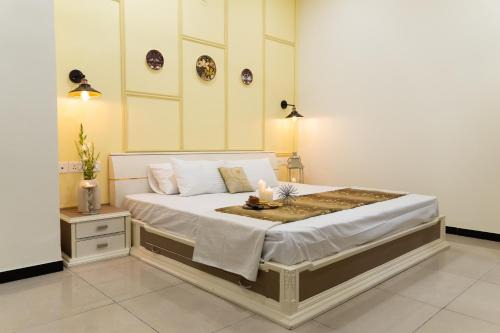 Panch Batti Apartment | Ardra 3BHK Apartment MI Road Jaipur Family Friendly Stay