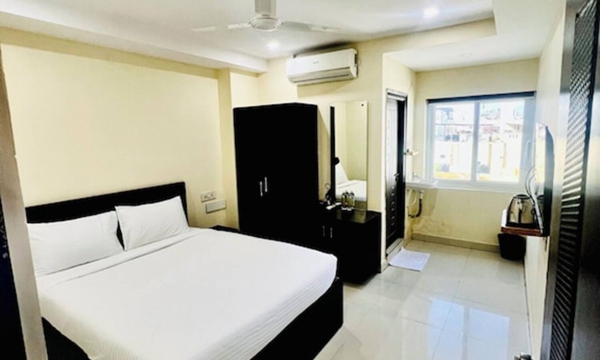 Kondapur Hotel | ASM GRAND