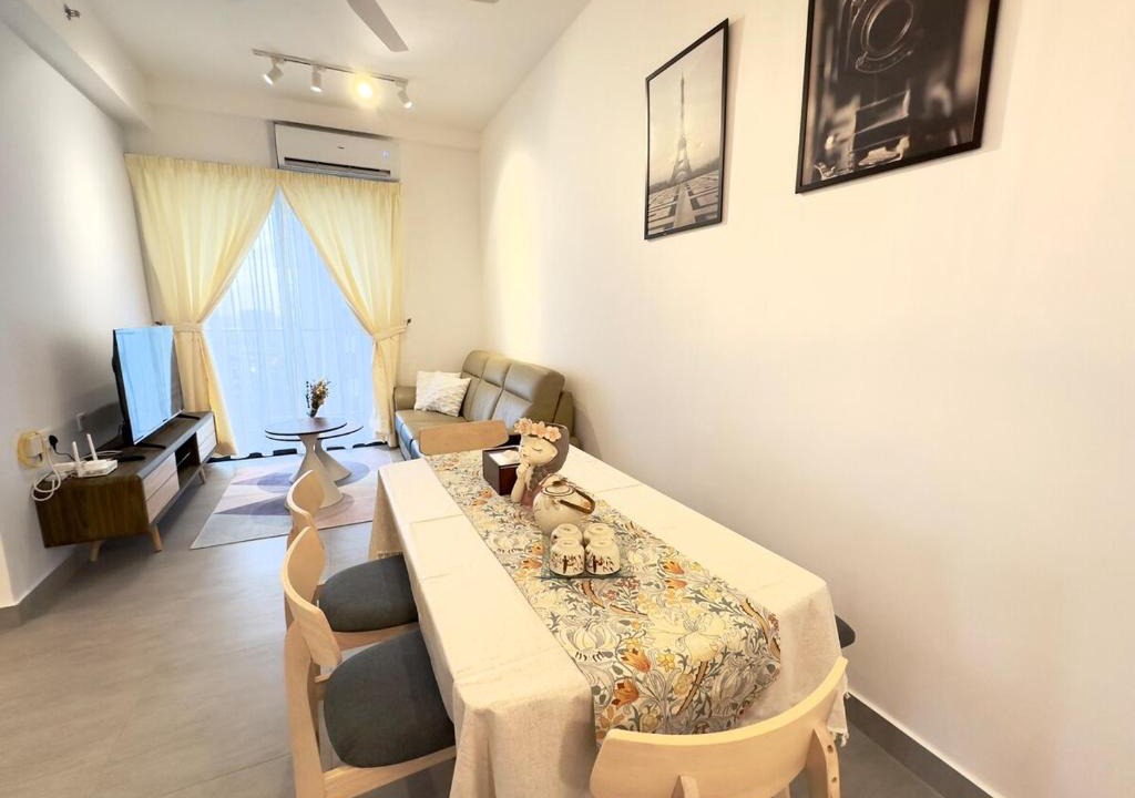 Shah Alam Apartment | ASunday, Setia City Mall -8pax, 2 Carpark