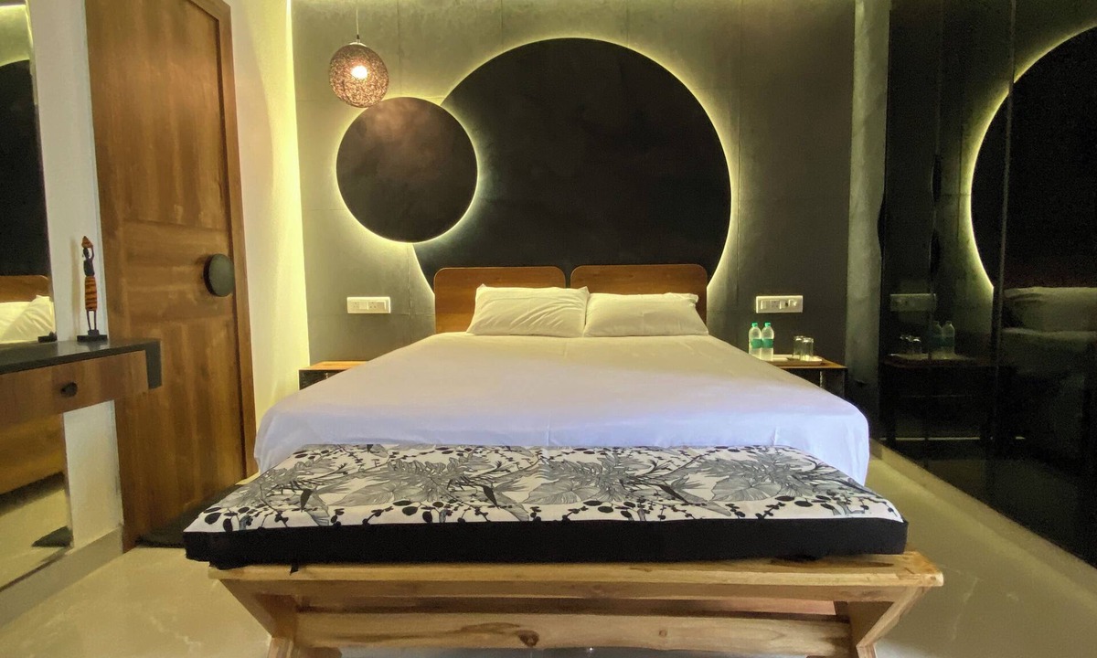 Karol Bagh House | AvyAm Blue Terrace Apartment in New Delhi! Room-2 (Superior)