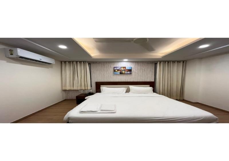 Gurugram Hotel | Azure inn