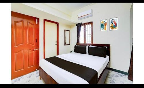 Thoraipakkam Hotel | B2N Inn Thoraipakam , OMR