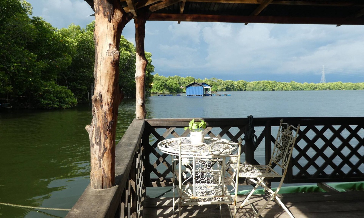 Bedung Hostel | Bakau Hijau Riverlodge - Hostel