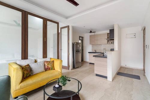 Kurla Apartment | Bari Work-Friendly Studio in BKC w Lift Parking