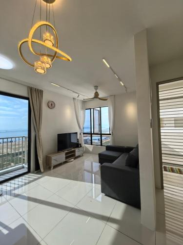 Simpang Ampat Apartment | Batu Kawan Sunset Seaview Condo near Ikea & Design Village