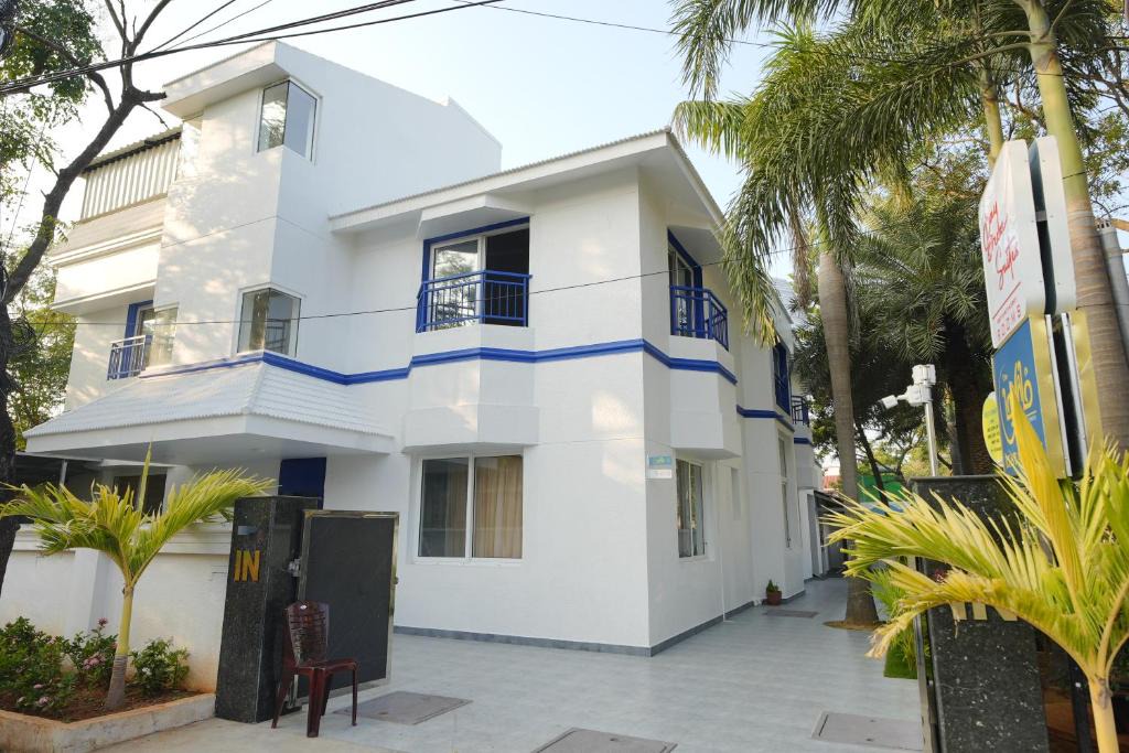 Palavakkam Hotel | Bay Breeze Suites
