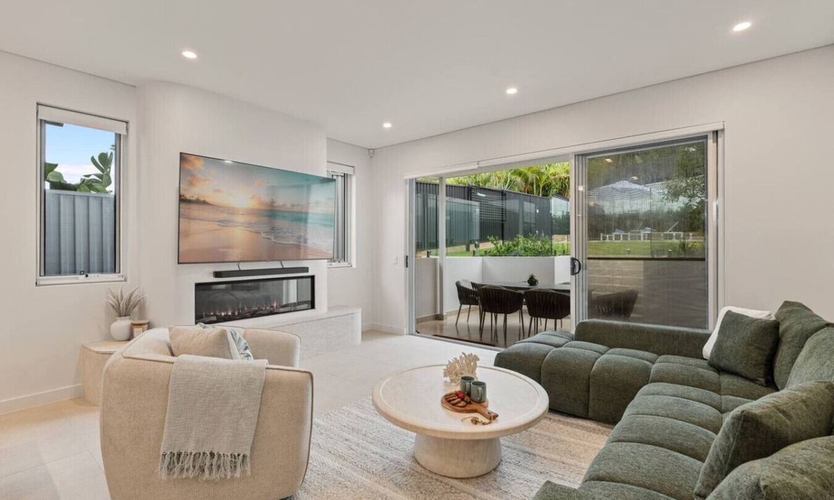 Port Hacking House | Bayside Luxury Retreat with Pool Near to Cronulla