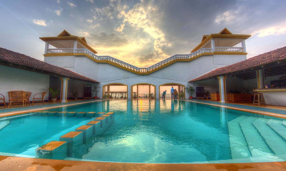 Mandrem Hotel | Beach Street Resort