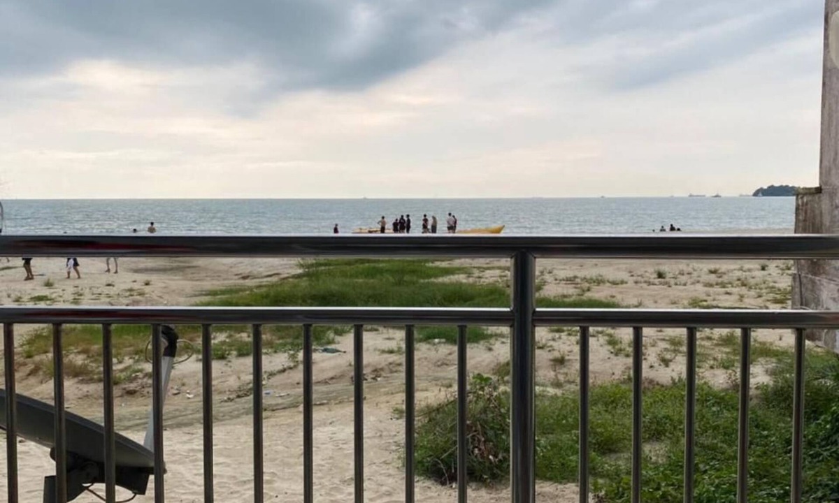 Taman Haji Zainal Apartment | Beachfront Seaview Paradise Lagoon Apartment Port Dickson PD