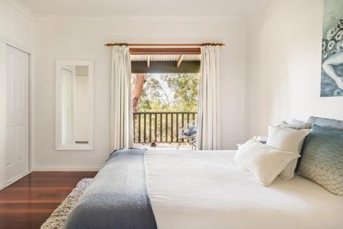 Springbrook House | Beautiful 2BR Tranquil Rainforest Retreat Escape Free Wifi