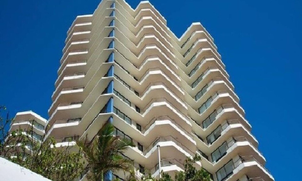 Coolangatta Resort | Beautiful Beach Front Apart. sleep six available Dec 26th 2026 - Jan 9th 2027.