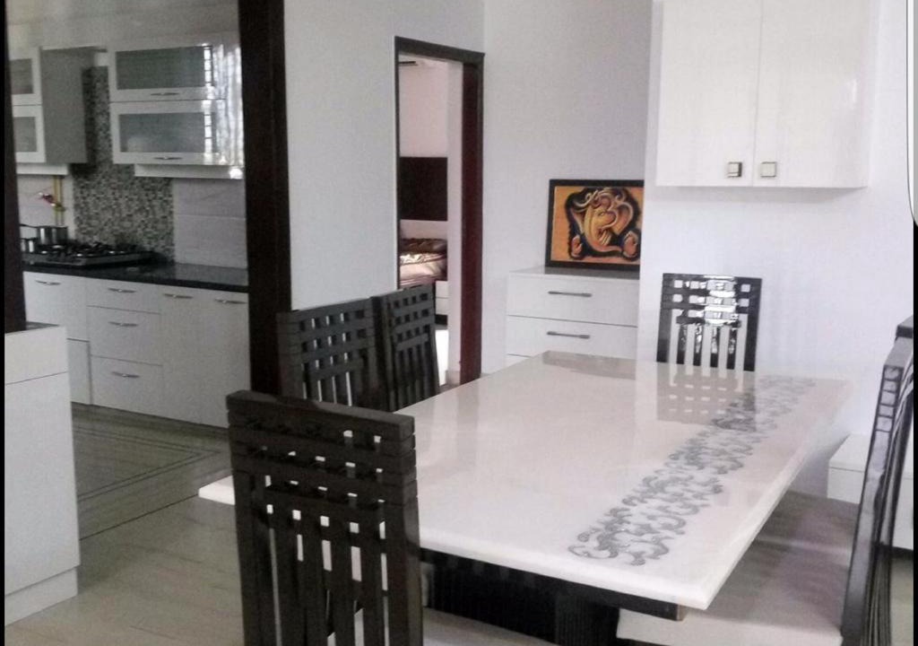 Faridabad Apartment | beautiful modern 3 Bhk for guest