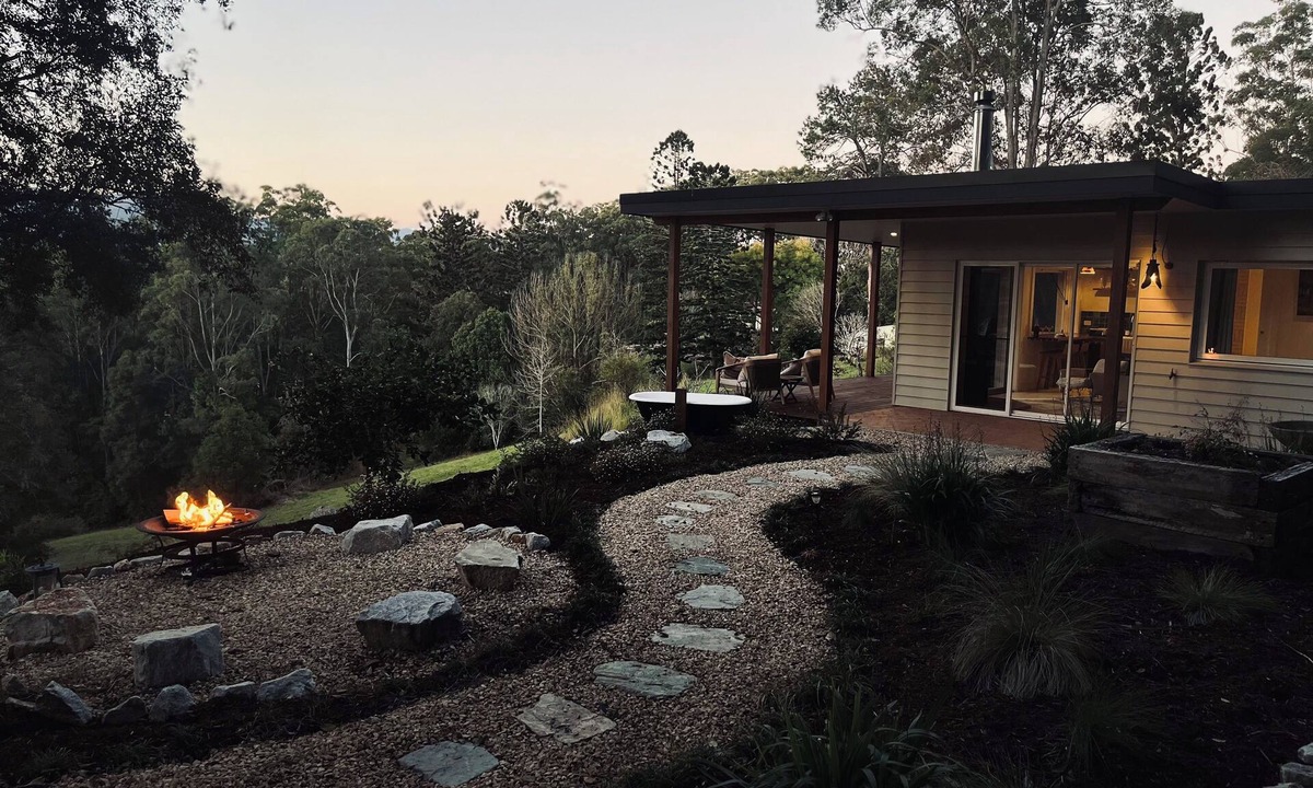 Bellingen Apartment | BellingenMountainViewStudio-private,views,outdoor bath,fire pit,close to town!