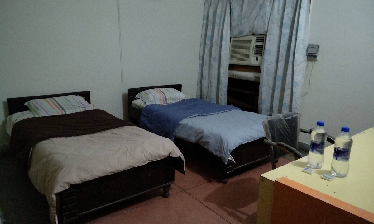 Chandigarh Bed & Breakfast | Best Homestay,Centrally located,Sector-18,Near City Centre