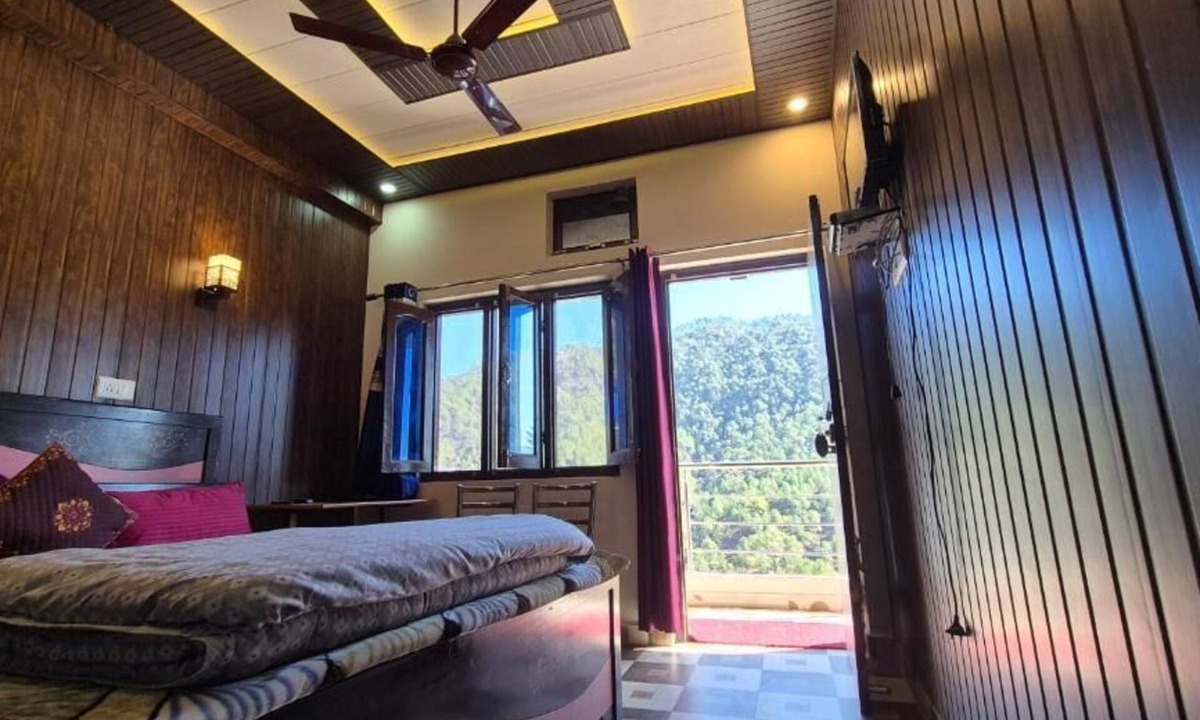 Almora Hotel | Bisht Hotel And Restaurant