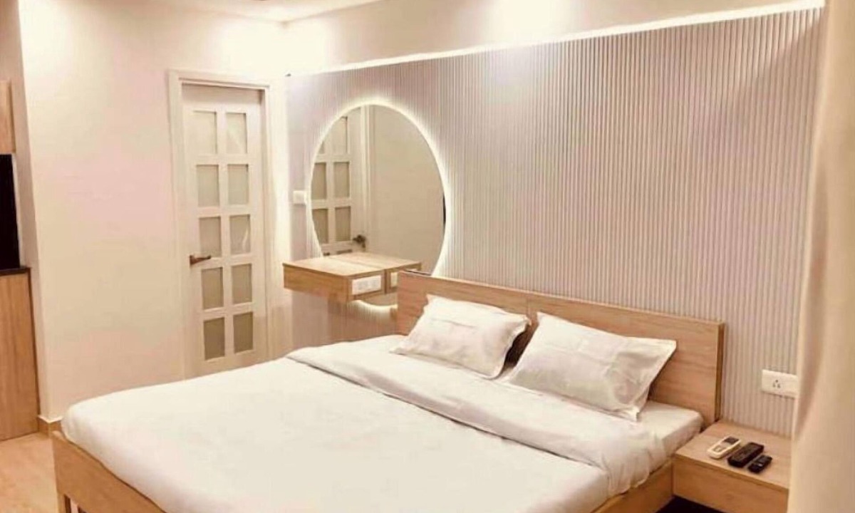 Sainik Farm Apartment | Bliss Studio