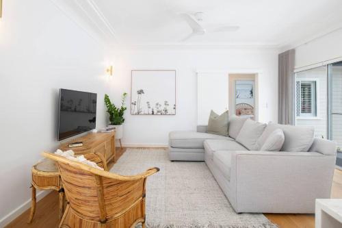 Merewether House | Blissful Merewether Beach Cottage - A Coastal Gem