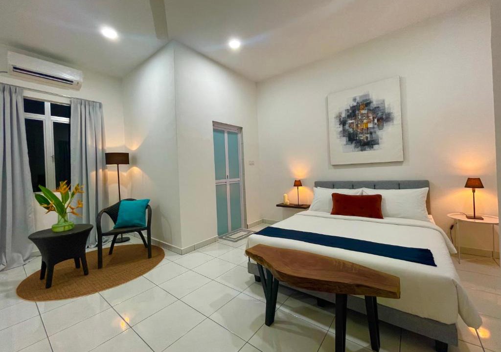 Lubok Buaya House | Bloc Guesthouse