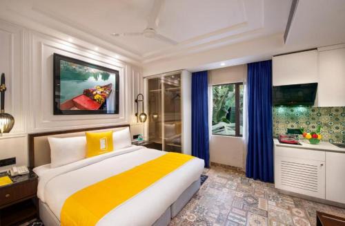 Greater Kailash Hotel | Bloom Boutique l GK1