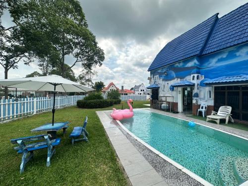 Alor Gajah Villa | Blue cottage A'Famosa resort villa with pool ktv