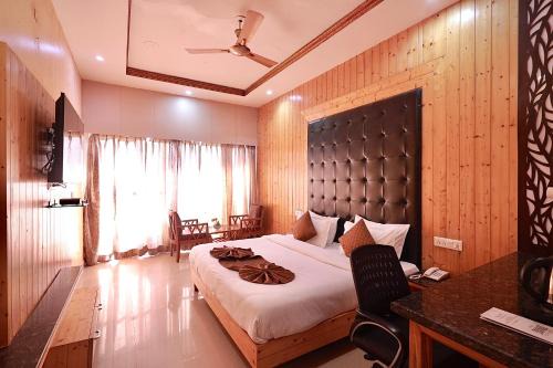 Lansdowne Resort | Blue Pine Resort