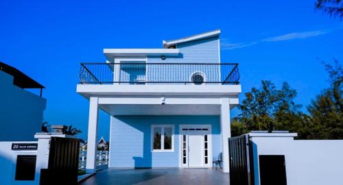 Si Rusa Villa | BLUEHOUSE Port Dickson The Waves Beach Villa