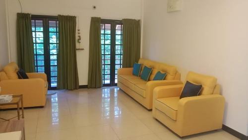 White Town Apartment | Bluewaters Whitetown