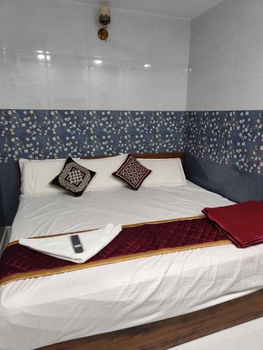 Srikalahasti House | BMR home stay inn