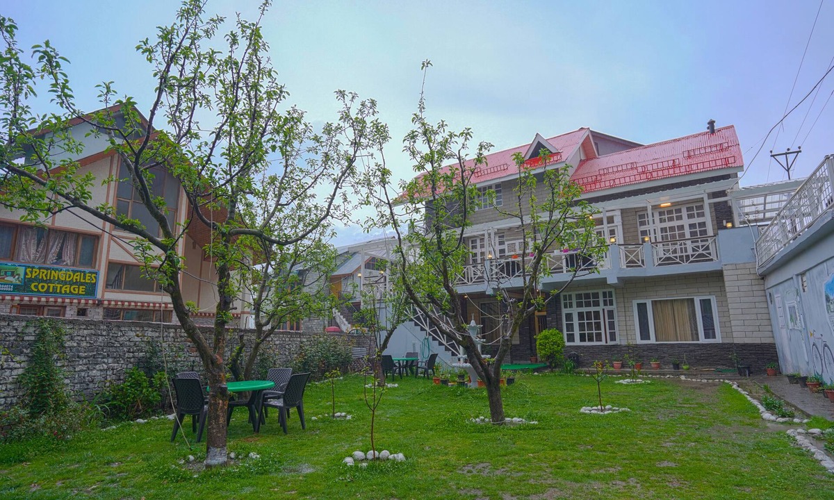 Simsa Village Cottage | Boho Mansion 5BHK - King bed, Garden, Bonfire, Parking, Food