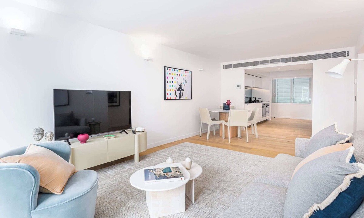 Bondi Beach Apartment | Bondi Beach Coastal Living