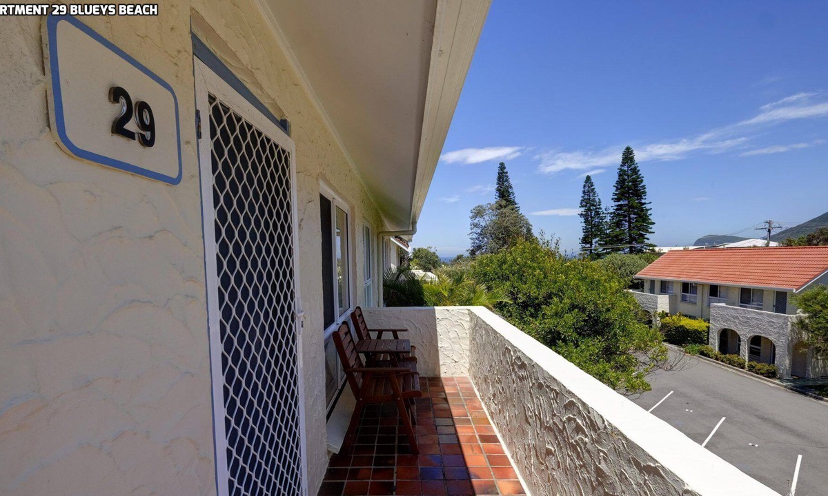 Blueys Beach Villa | Boomerang Point Apartment - Byo Linen