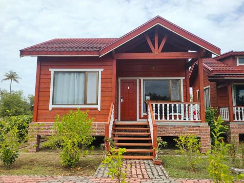 Binsulok Ski Chalet | Borneo Tropical Village Resort with Opt Tour Binsulok River Cruise