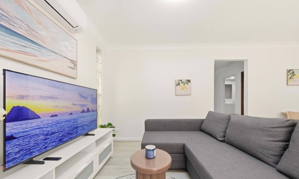Cabramatta House | Cabramatta | Spacious 3 Bedroom Family Townhouse