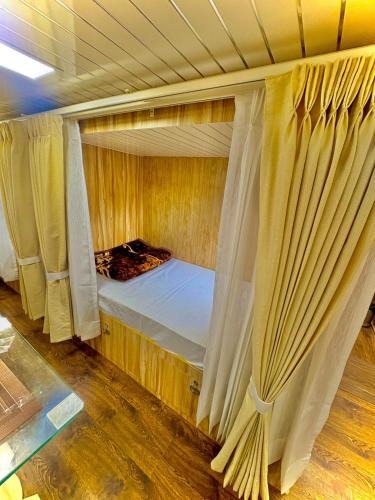 Connaught Place Hostel | Cannaught Stays