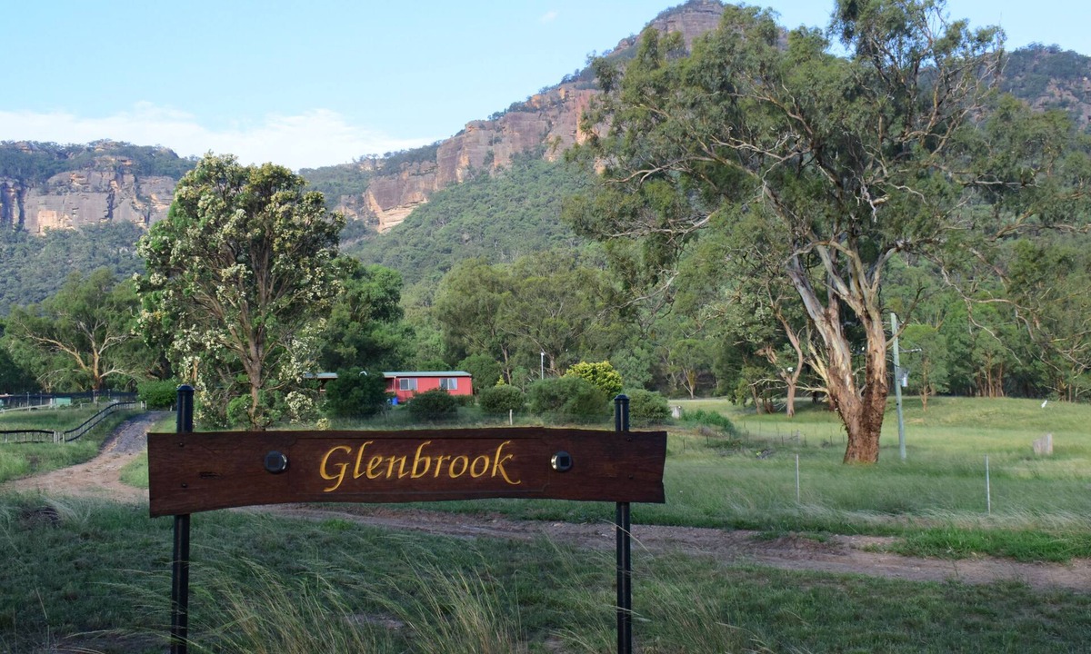 Glen Alice House | Capertee Valley Farmstays | Glenbrook Farm 'Comfy Cottage'