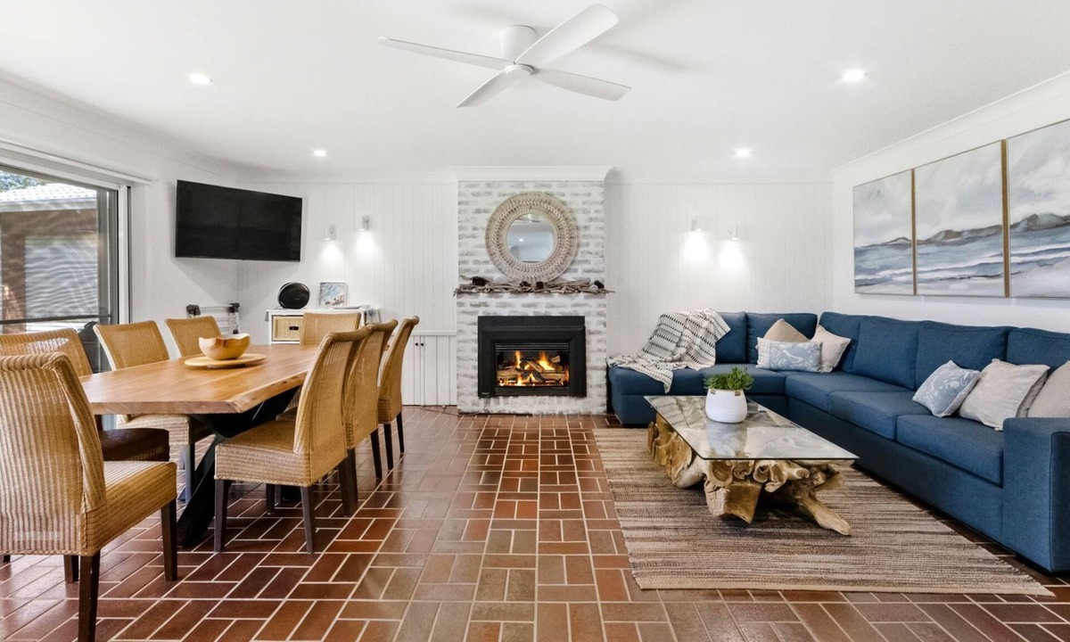 Callala Beach House | Cedasands - Pet Friendly - 4 Mins Walk to Beach