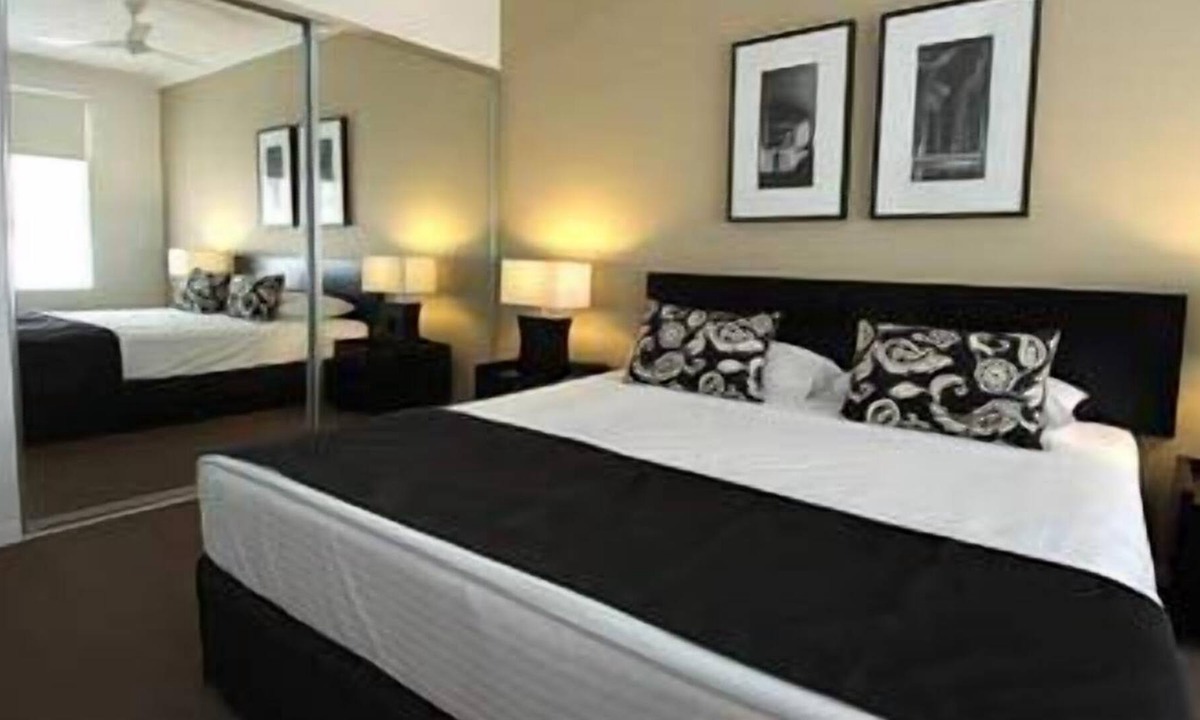 Varsity Lakes Apartment | Chancellor Lakeside