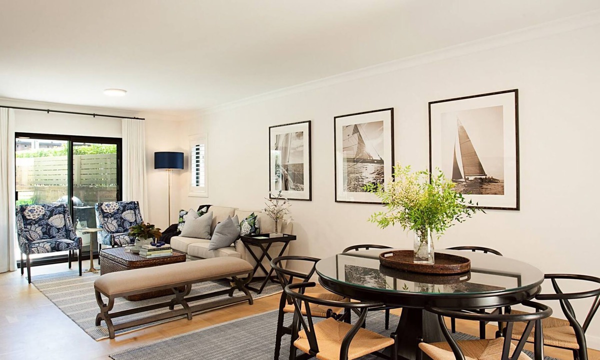 Mosman Apartment | Charming Mosman is beautifully light and stylish three-bedroom apartment in central Mosman location