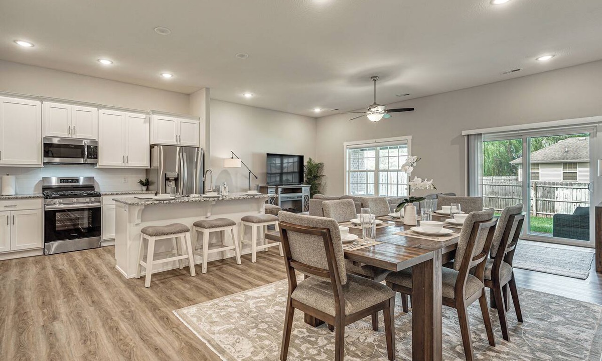 Ozark House | Charming Ozark Abode w/Yard & Pool Access