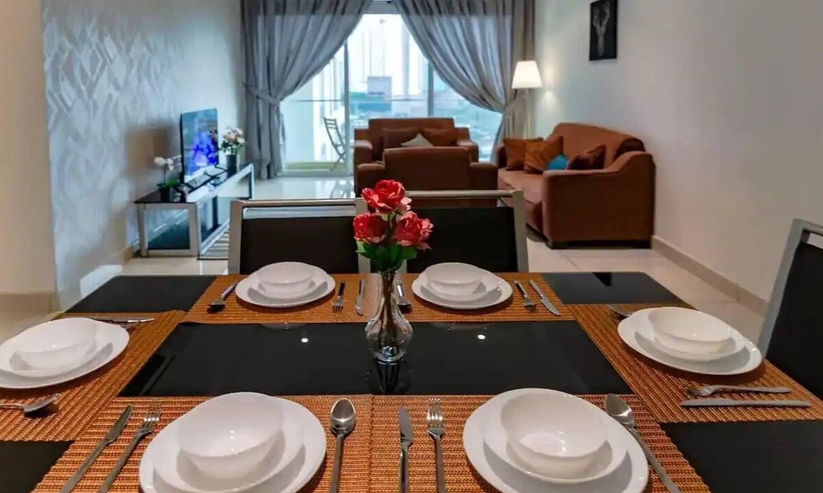 Taman Century Apartment | Chic 3BR KSL DEsplanade 2 TVs FREE Parking