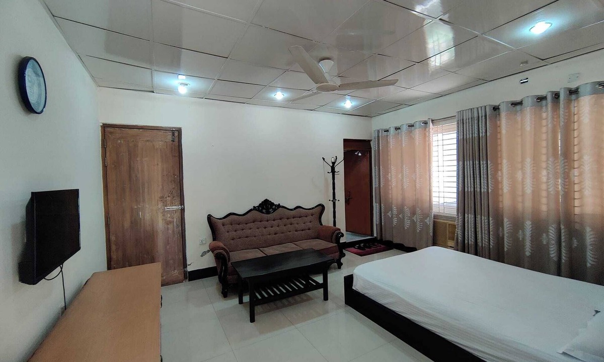 Gazipur District Hotel | Chuti Aronnobash Resort