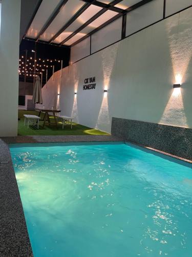 Bukit Rambai House | Cik Yam Homestay Pool, Melaka l For Malay Only