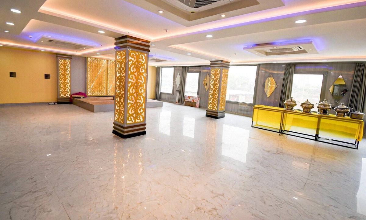 Gorakhpur House | Classic With Balcony Taramandal