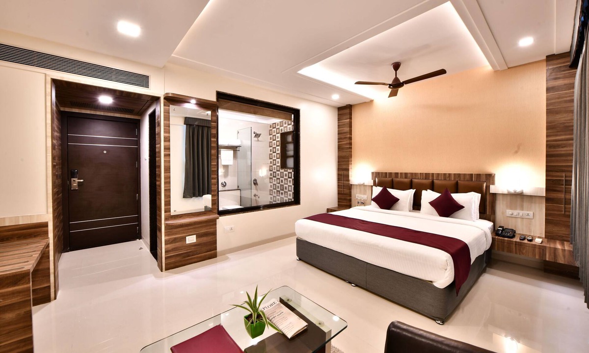 Rajgurunagar Hotel | Click Hotel Sagar Plaza Chakan, Pune