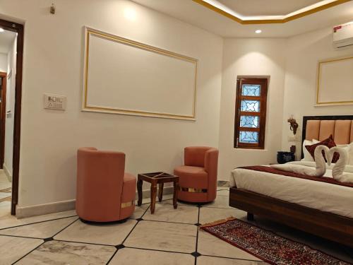 Varanasi Resort | Club Royale
