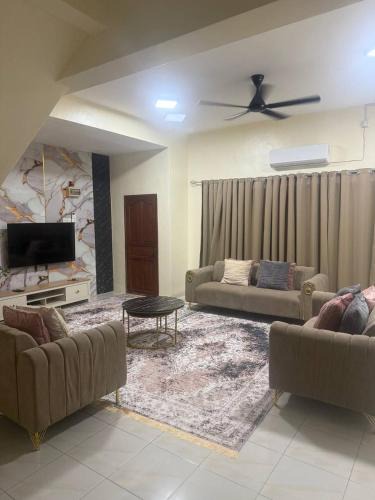 Kuantan House | Coach homestay 2