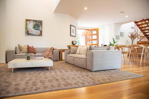Sunrise Beach House | Coast Along