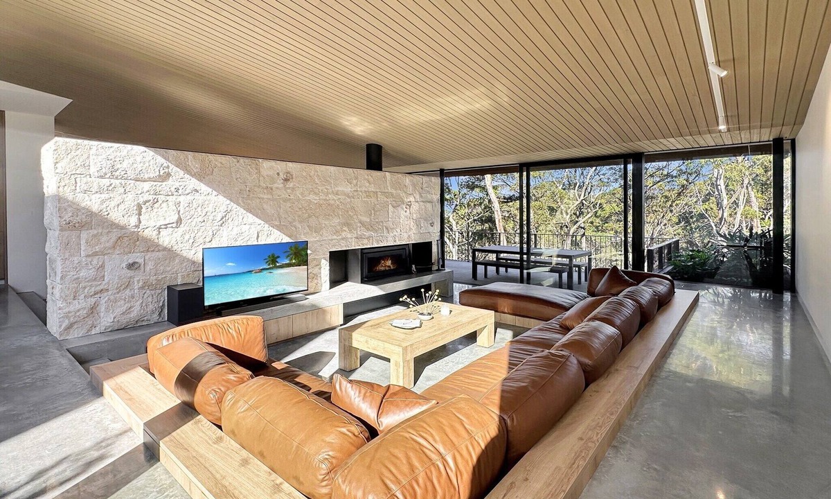 Rosedale Apartment | Coastal Sanctuary near Beaches & Bush Tracks