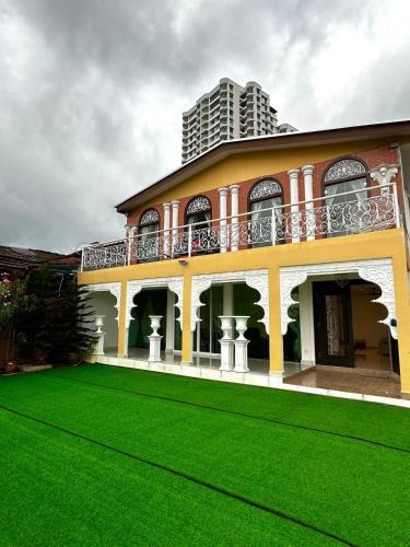 Tanjung Bungah Villa | Coconut Bay beach Villa seaview karaoke 20pax